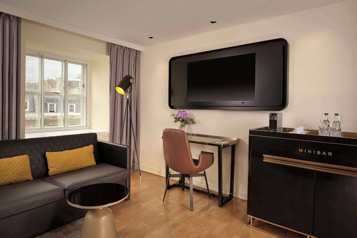 Room 58 of 105