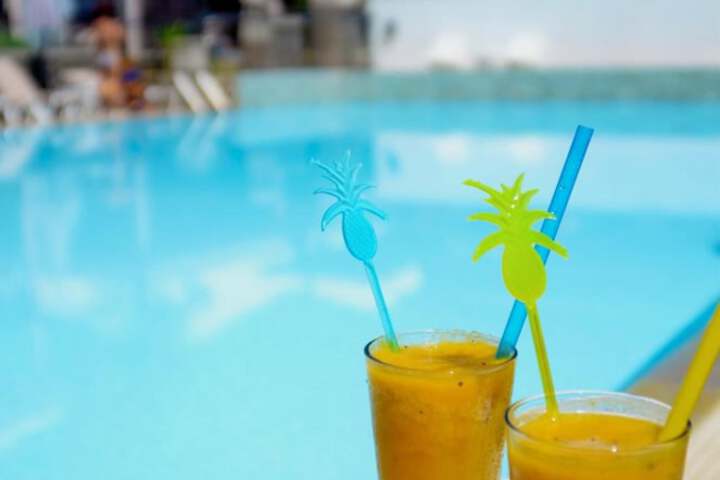 Hotel with Pool
