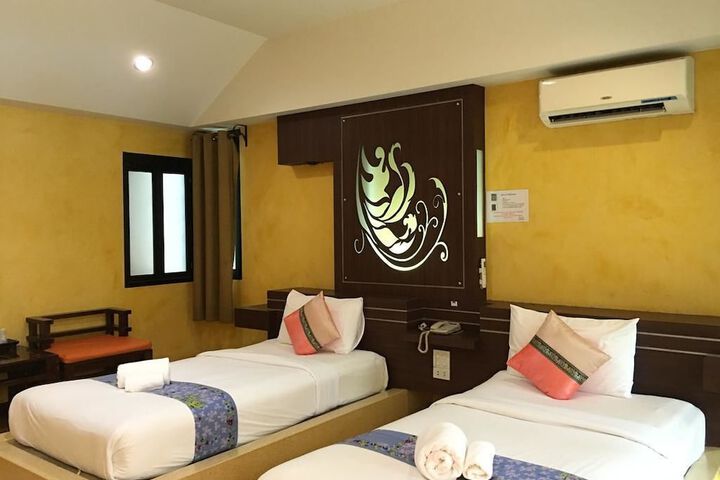 Room 7 of 38