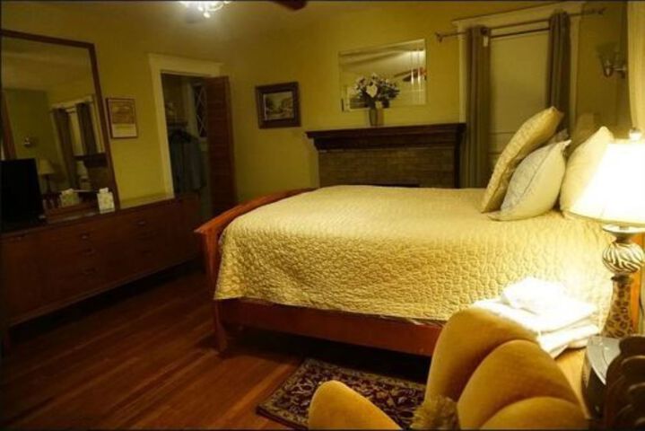 Room 14 of 40
