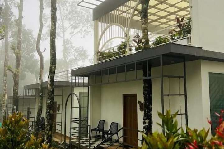 Hotel 9 of 13