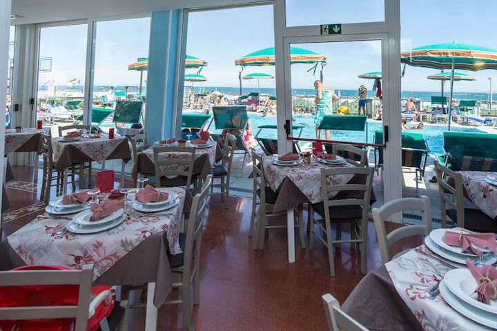 Dining 50 of 70