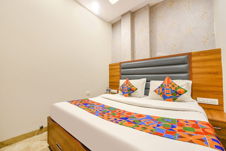 Room 17 of 22