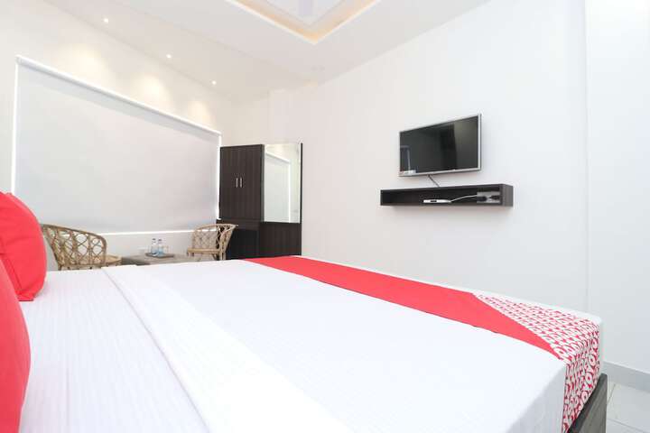 Room 15 of 23
