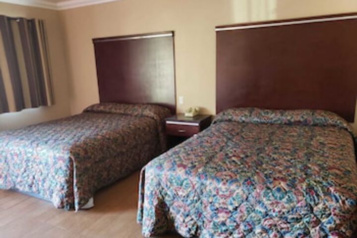 Room 13 of 126
