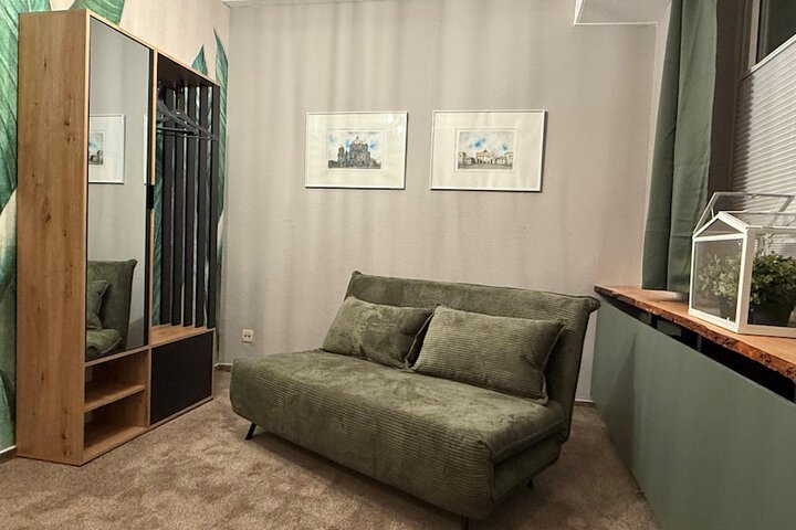 Room 25 of 47