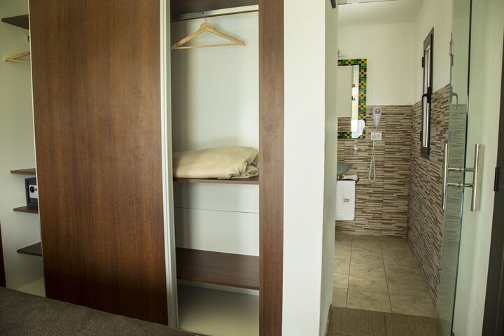 Room 8 of 46