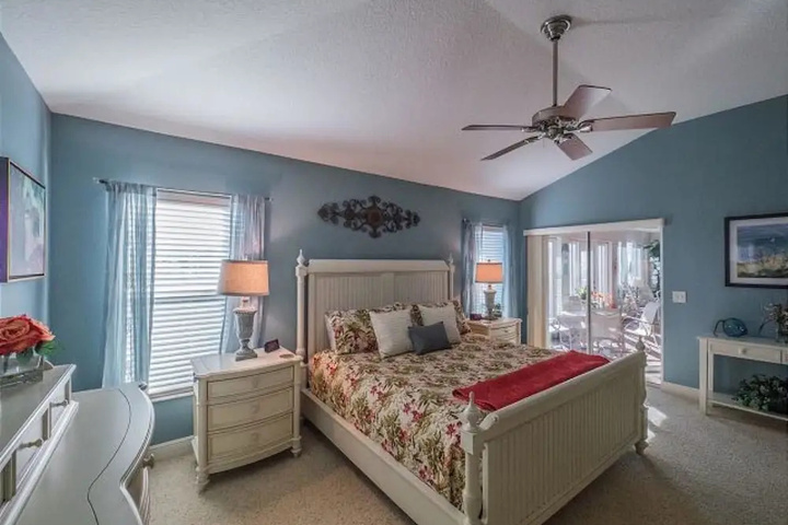 Room 3 of 20