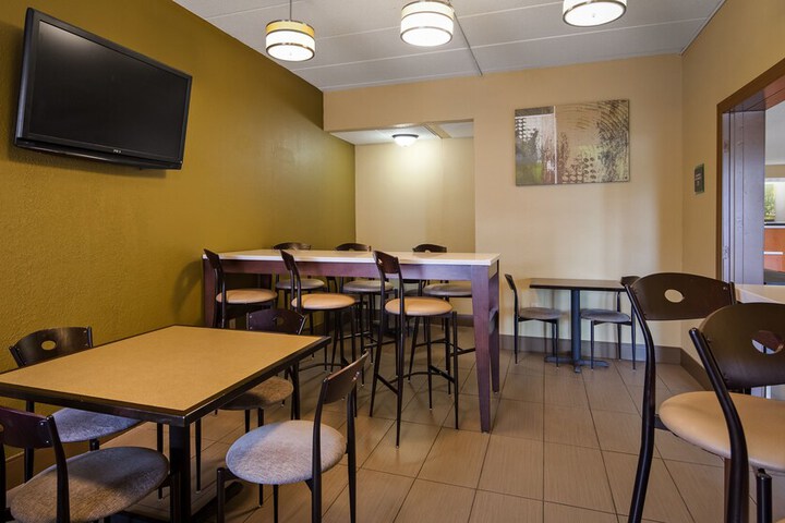 Snack bar