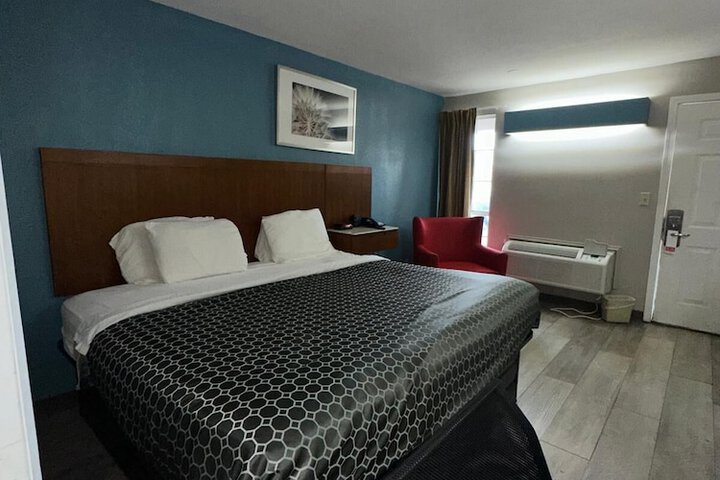 2 Double Beds Accessible (10 of 33)