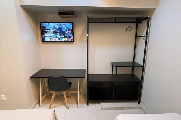 Room 9 of 24