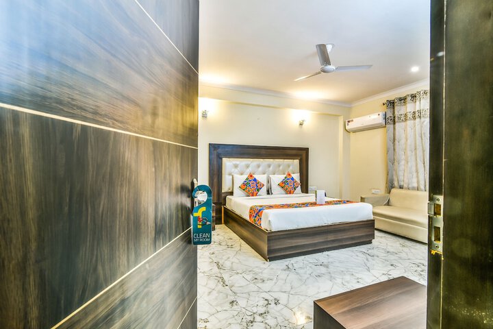 Room 14 of 19
