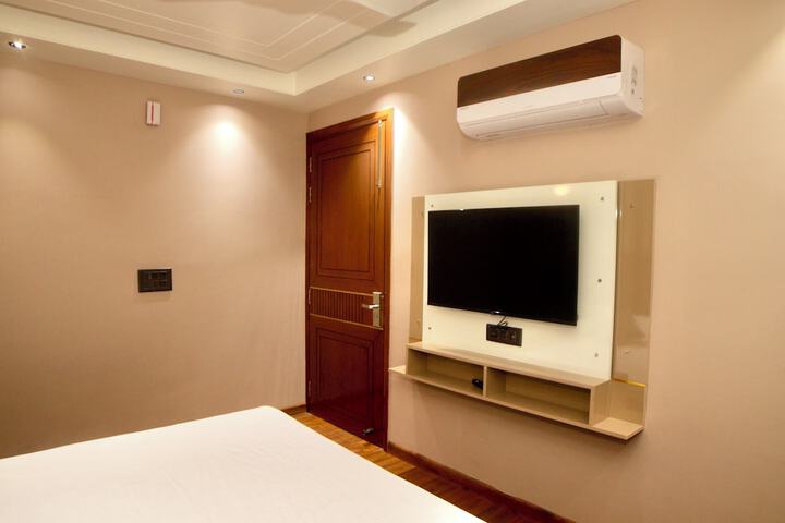 Room 18 of 60