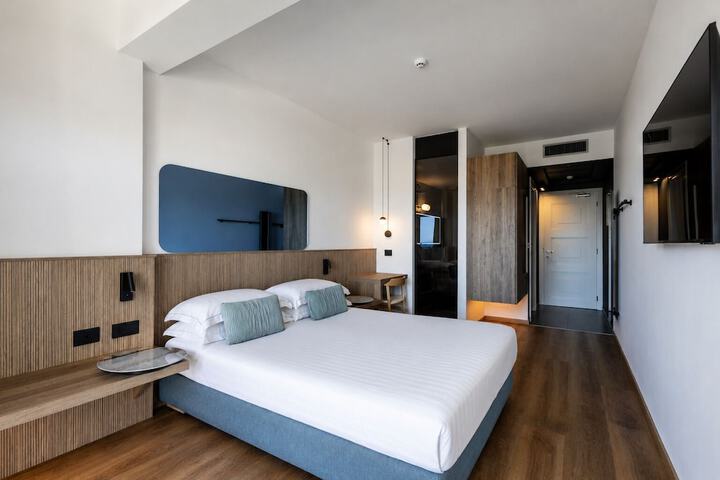 Room 31 of 125