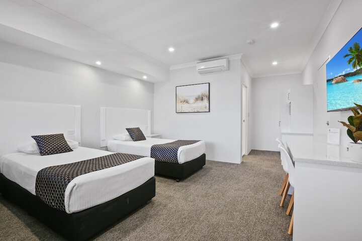 Room 30 of 80