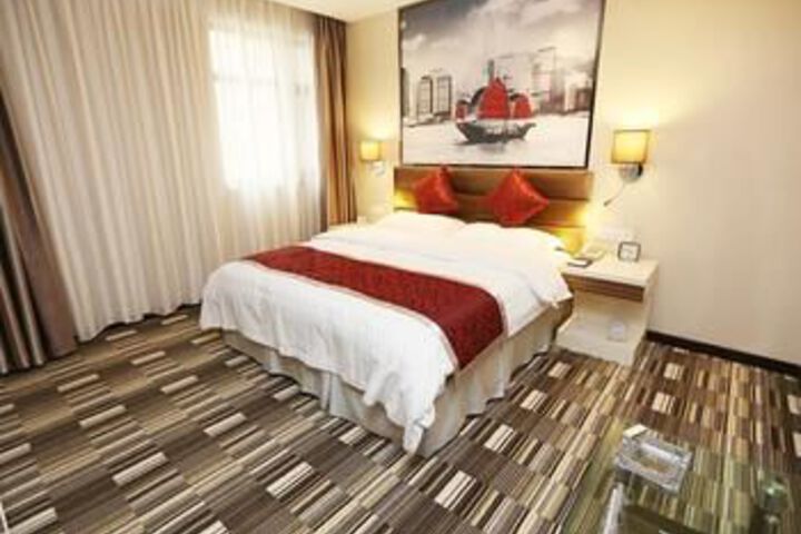 Room 5 of 24
