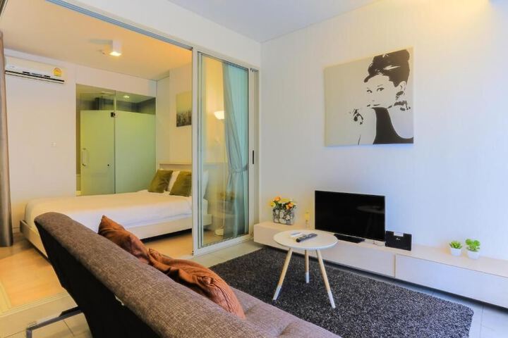 Room 17 of 36