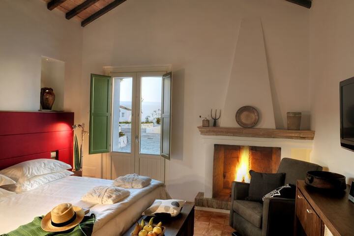 Room 8 of 20