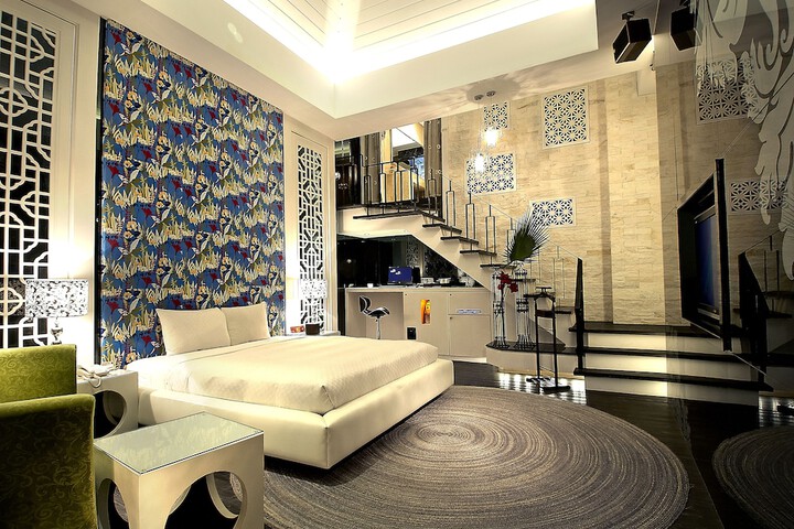 Room 6 of 91