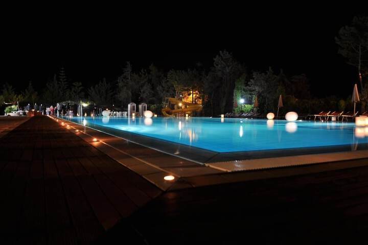 Pool Hotel