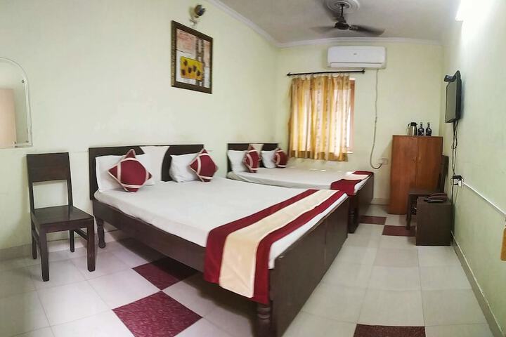 Room 8 of 31