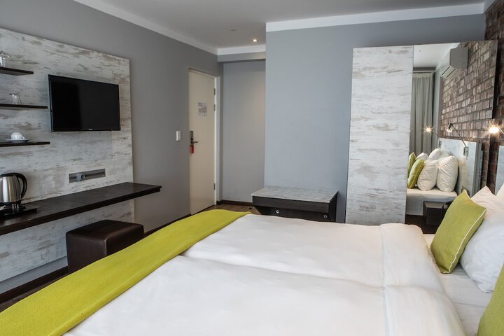 Room 25 of 59
