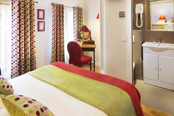 Room 4 of 39