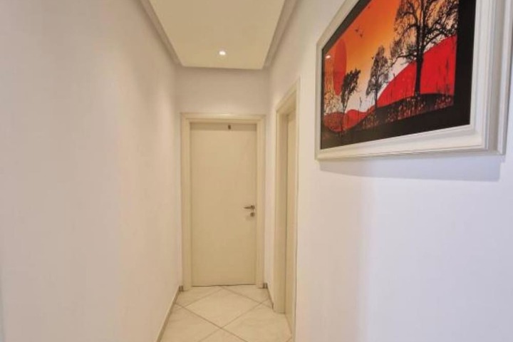 Room 16 of 28