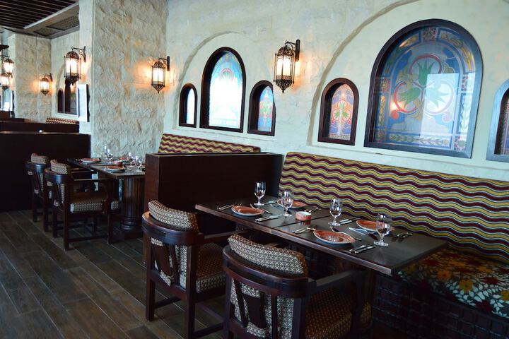 Dining 61 of 82