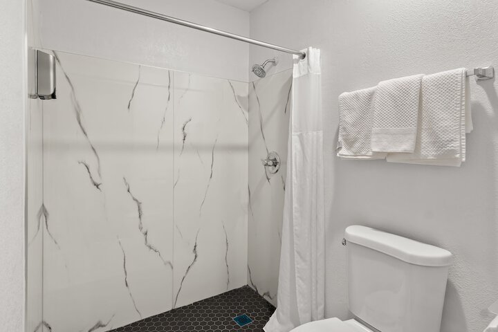 Room 16 of 24