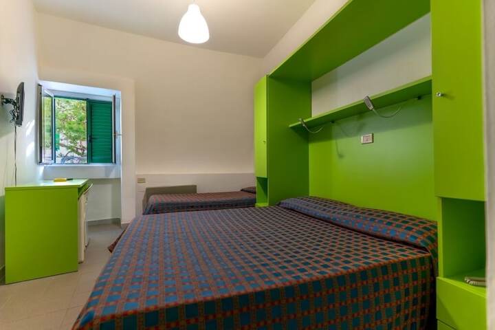 Room 41 of 78