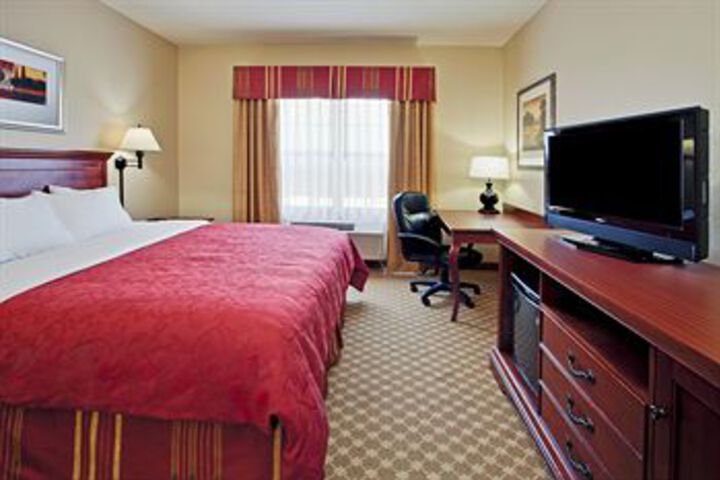 Room 5 of 12