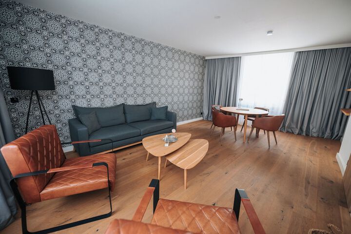 Room 44 of 84