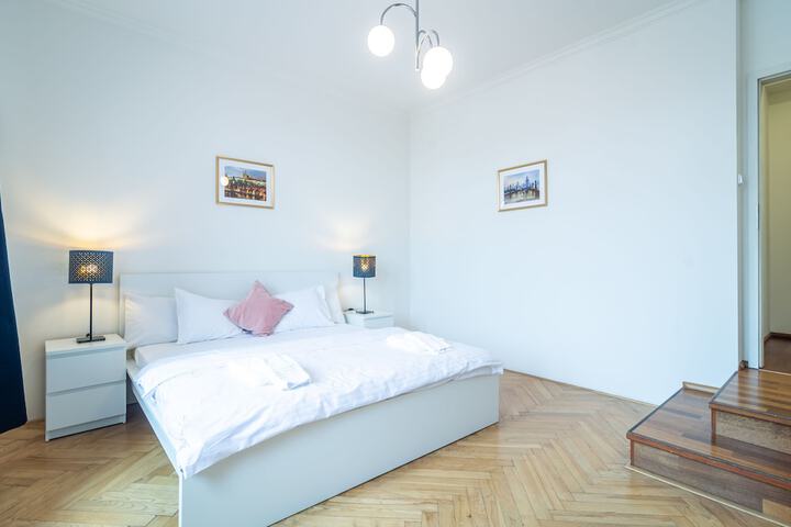 Room 41 of 236