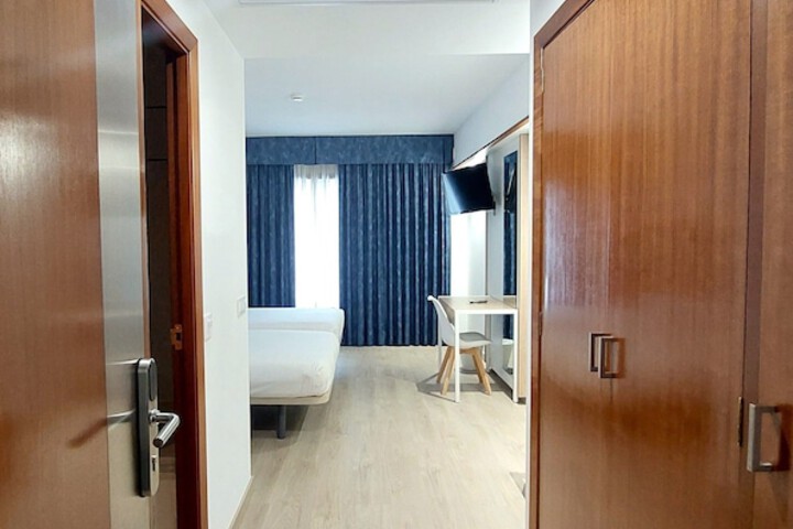 Room 51 of 105