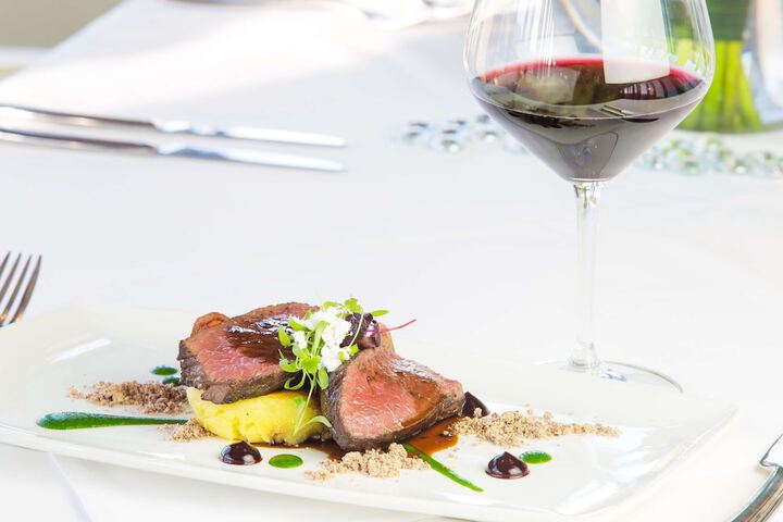 Dining 62 of 102