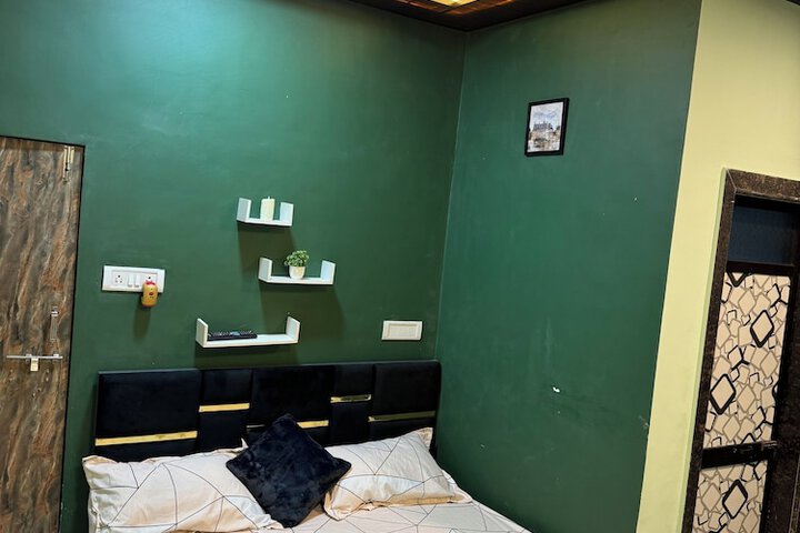 Room 21 of 50