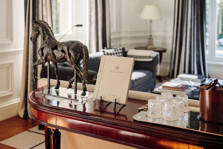 Guest Lobby