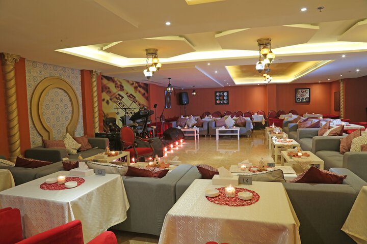 Dining 55 of 70