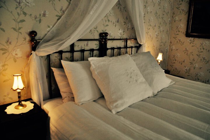 Room 26 of 53