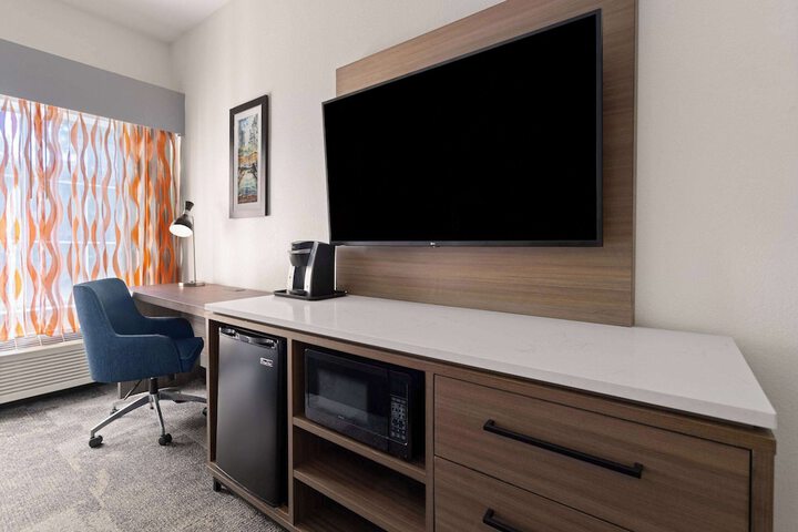 2 Double Beds (13 of 25)