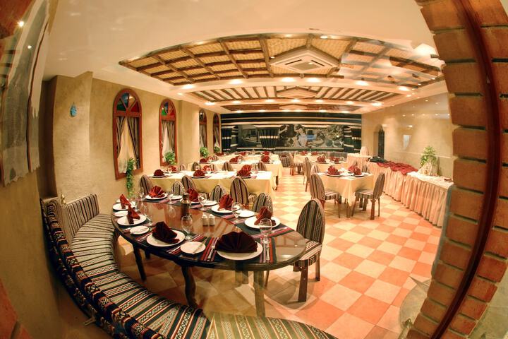 Dining 68 of 84