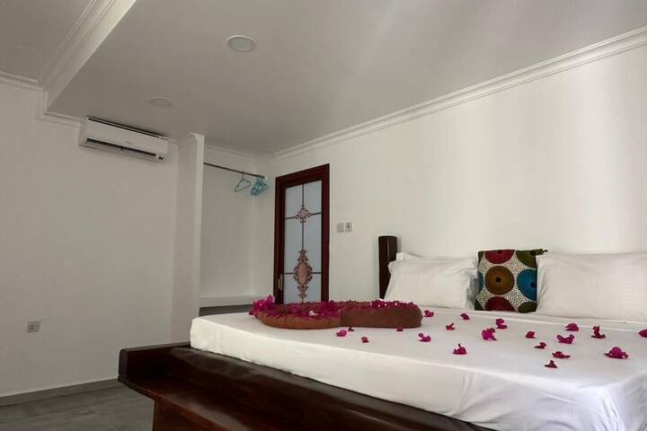 Room 3 of 22