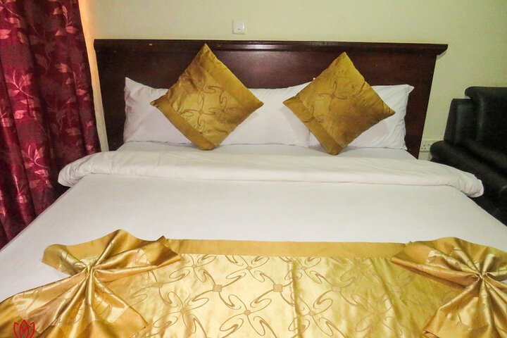 Room 50 of 119