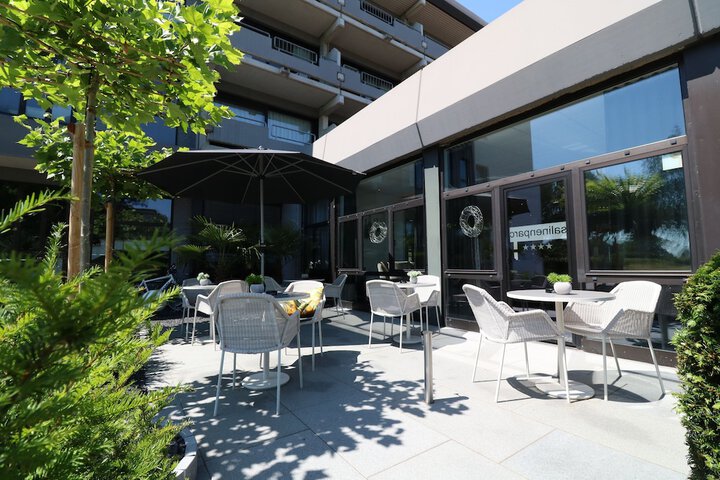 Sundeck 45 of 50