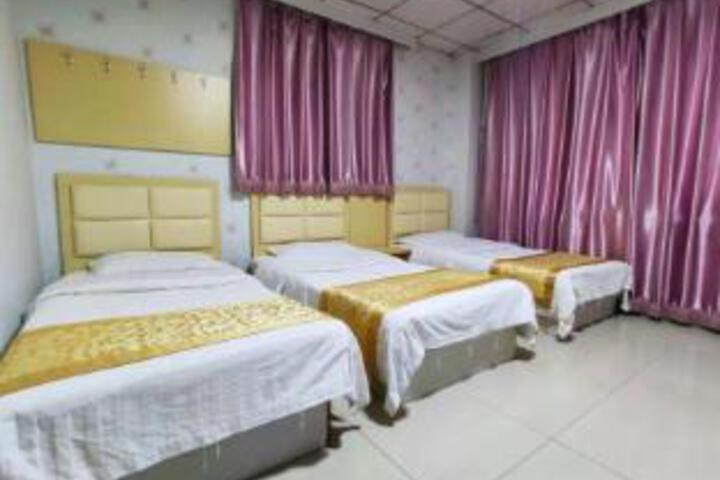 Room 6 of 6