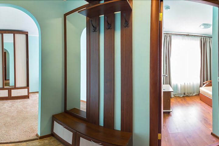 Room 28 of 45