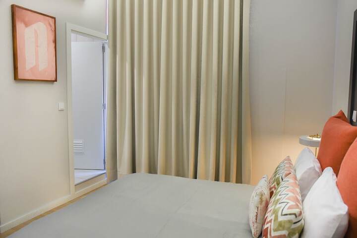 Room 30 of 83