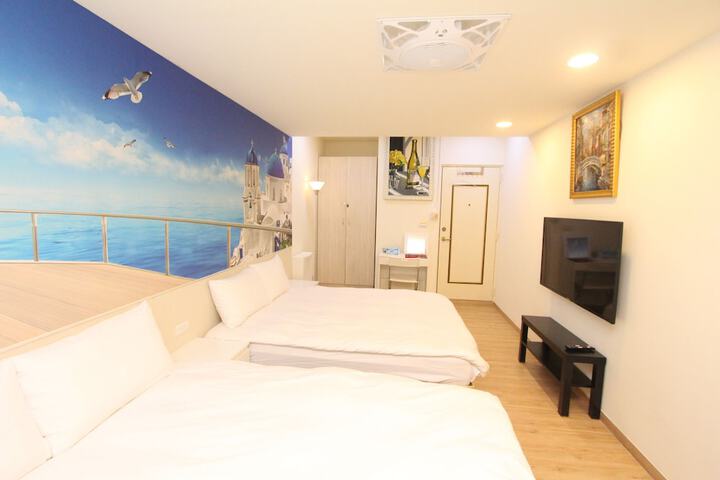 Room 151 of 246