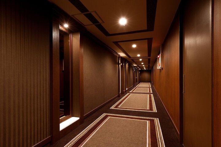 Ballroom/Hall 25 of 28
